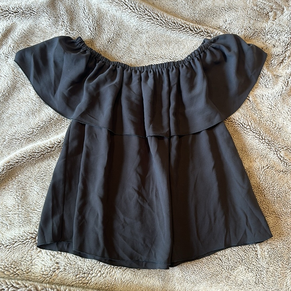 Wilfred Aritzia Off the Shoulder Blouse